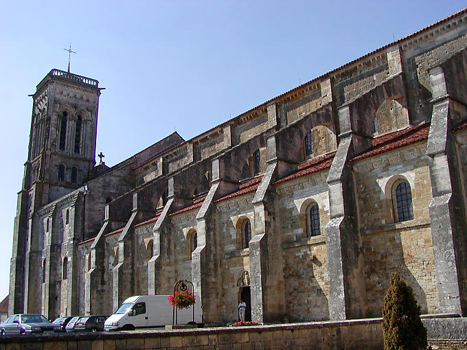 Vezelay 222 :: extérieur basilique Sainte-Marie-Madeleine