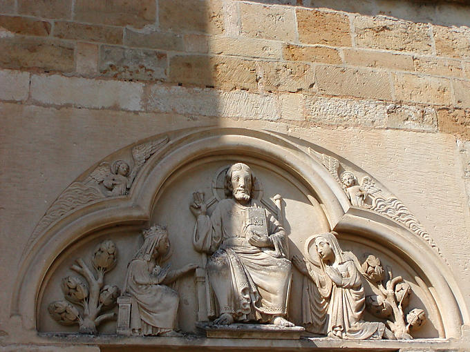 Vezelay, rattachée aux Fraternités monastiques de Jérusalem