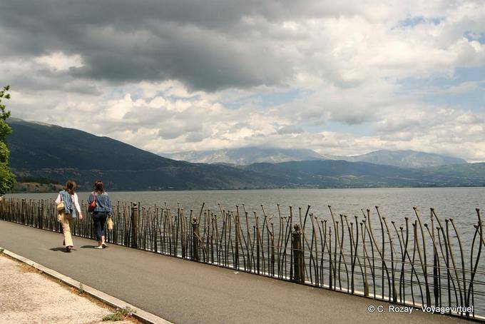 Au bord du lac Pamvotis Ioannina Grecia