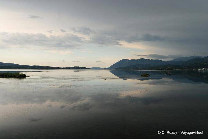 Leucade reflets du ciel Lefkada 7994 Grecia