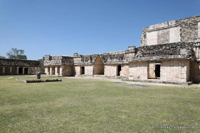Uxmal Carre Des Oiseaux Cudrangulo De Los Pajaros 2 :: Mexico
