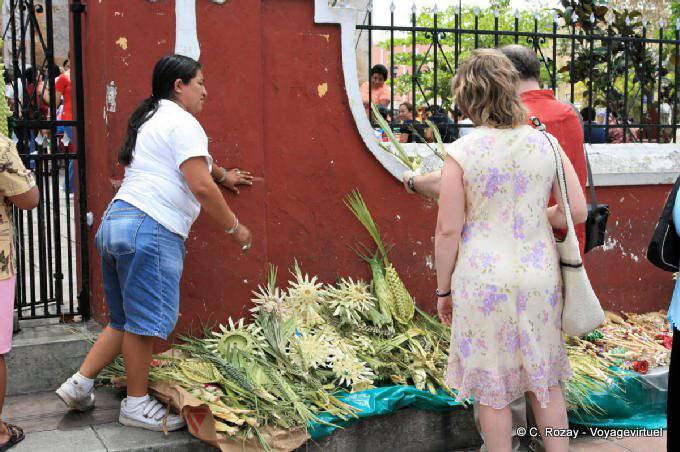 Valladolid Offarndes Religieuses Avant Paques 2 :: Mexico