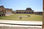uxmal-quadrilatere des nonnes cudrangulo de las monjas