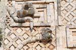 uxmal quadrilatere des nonnes serpent 6