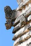 uxmal tete de serpent en angle 56