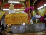 bouddhas d'or Phaung Daw Oo Pagoda