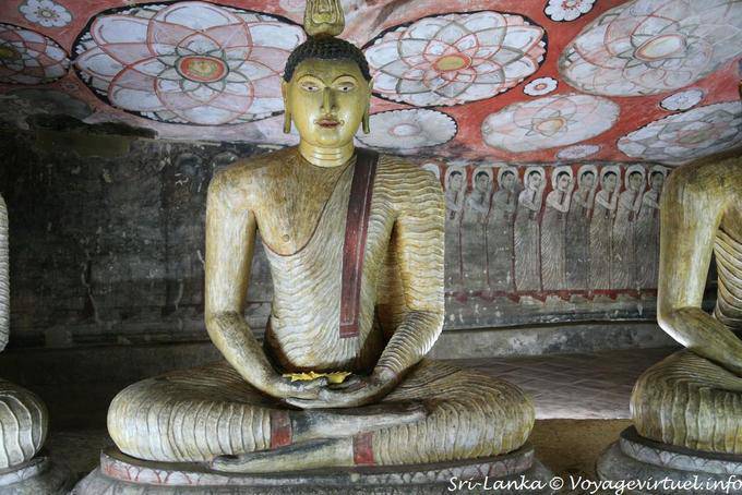 Lotus stylisés Dambulla Raja Maha Vihara 22 Sri Lanka