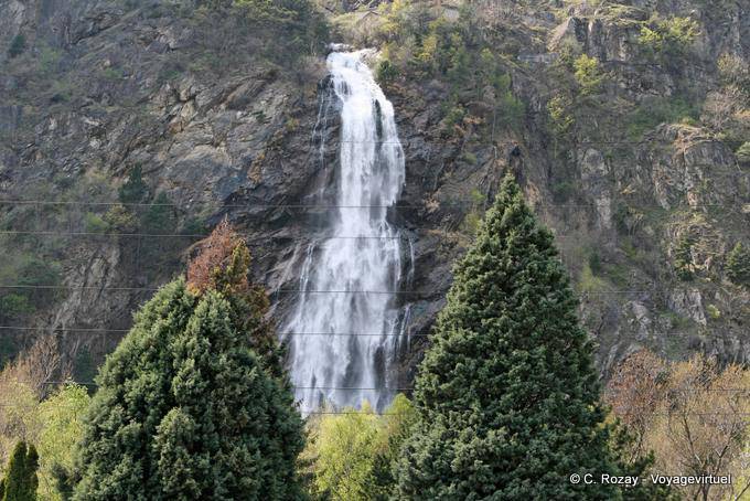 cascade Valais Suiza