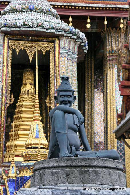 Bangkok Wat-phra-kaeo_35