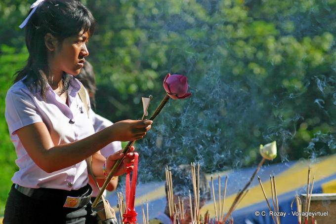devotion chiang-mai_temple_178
