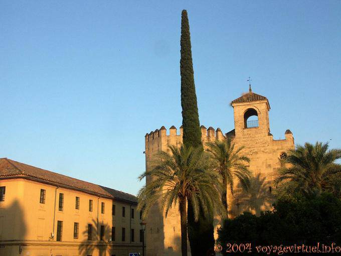 Mezcla de arquitectura, Alcázar de Córdoba - España