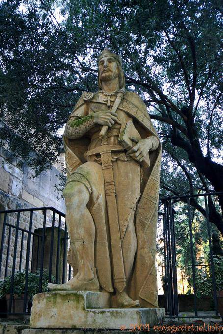 Estatua del rey Alcazar Córdoba - España