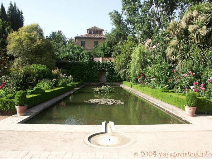 Lago, Alhambra Generalife Granada - España