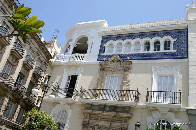Azulejos en la fachada Cádiz - España, Andalucia