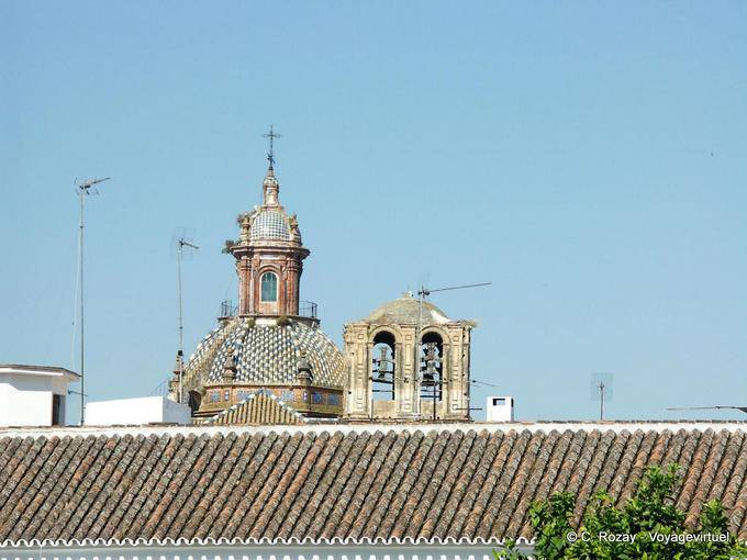 Techo, campanario y cúpula, Carmona - España, Andalucia