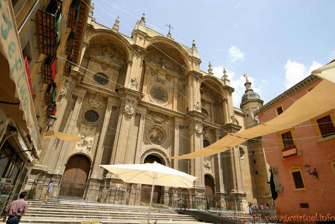 Catedral de Encarnación Place Piazegas, Granada - España
