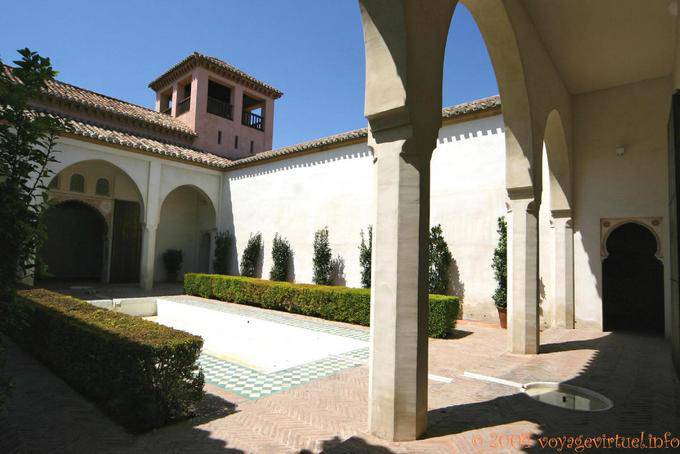 Otra vista del Patio de la Alberca, Alcazaba de Málaga - España, Andalucia