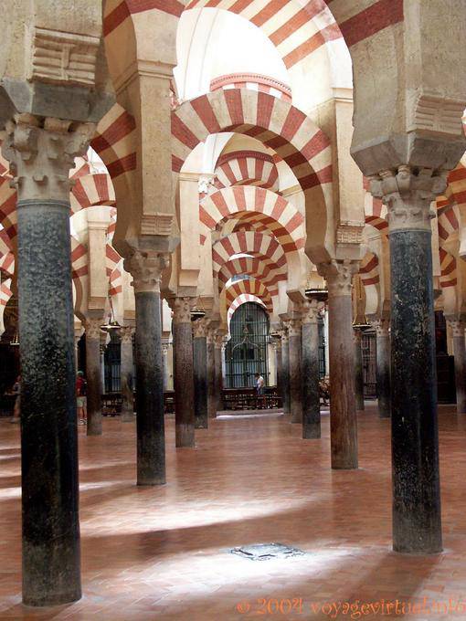 Mármol negro y rosa añadiendo Alhaken, Mezquita de Córdoba - España