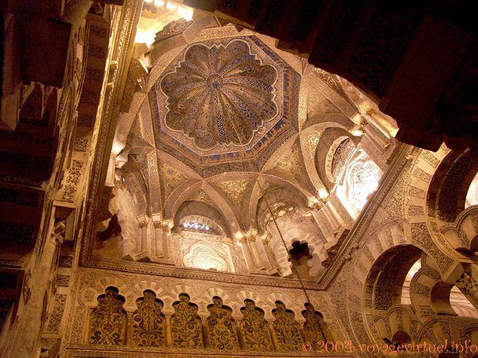 Gran Cúpula encima del mihrab, Mezquita de Córdoba - España