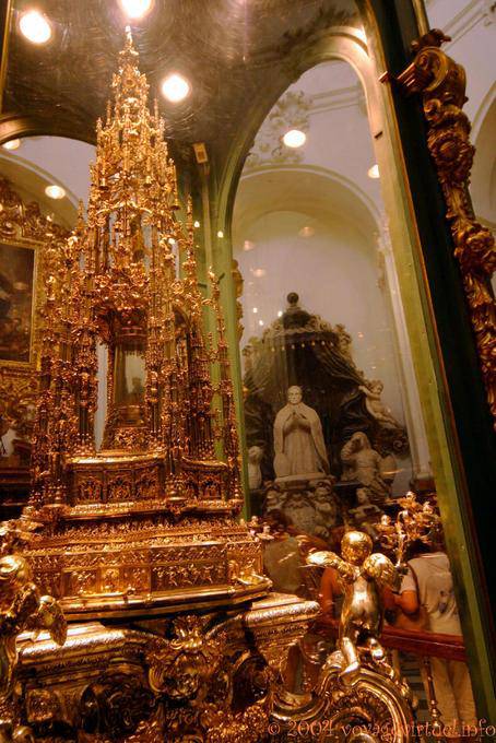Catedral del Tesoro, Enrique de Arfe custodia, Capilla de Sta. Teresa Mezquita Córdoba - España, Andalucia