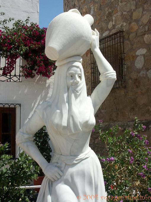 Estatua de la ánfora portador, Mojacar - España, Andalucia
