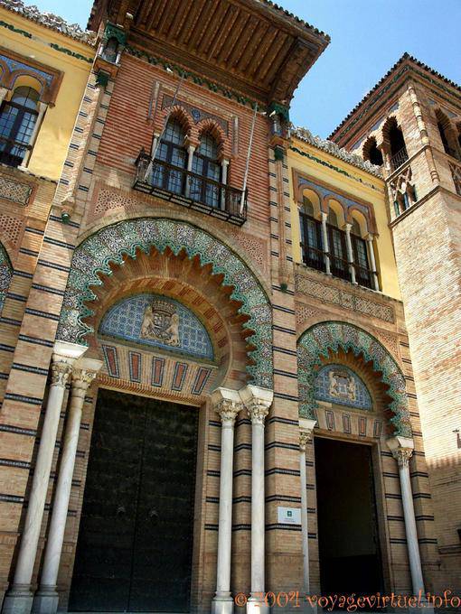 Entrada principal al Museo de Las Artes y Costumbres Populares, Sevilla - España