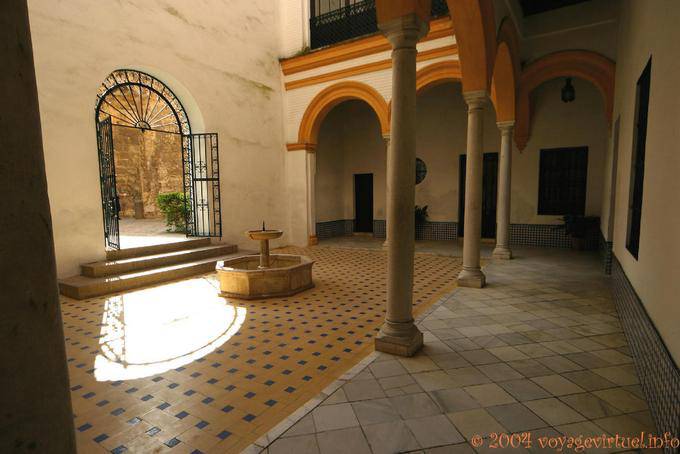 Columnas de restauración y de la cuenca, Cuarto del Amirante, Sevilla Alcázar - España