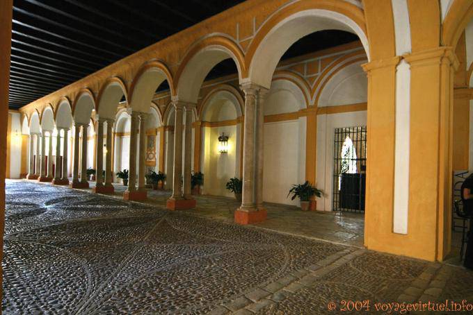 Columnata doble, Sevilla Alcázar - España