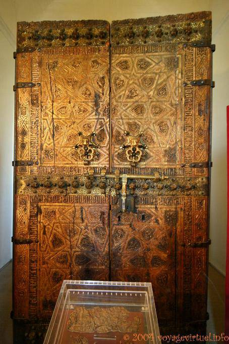 Puerta de la época musulmana, la catedral de Sevilla - España