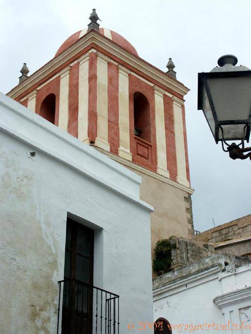 Campanario de colores de San Mateo, Tarifa - España