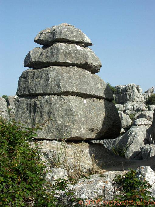 Las fracturas de la roca, Torcal de Antequera - España