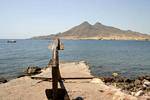 Ancla en el muelle de La Isleta del Moro, Cabo de Gata, España.