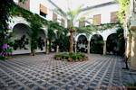 Patio principal del Palacio de Viana, Córdoba, España.