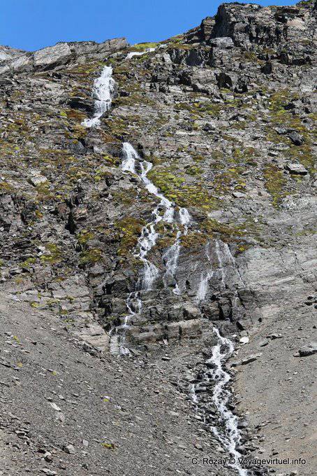 Ushuaia, cascadas al Glaciar Martial - Argentina