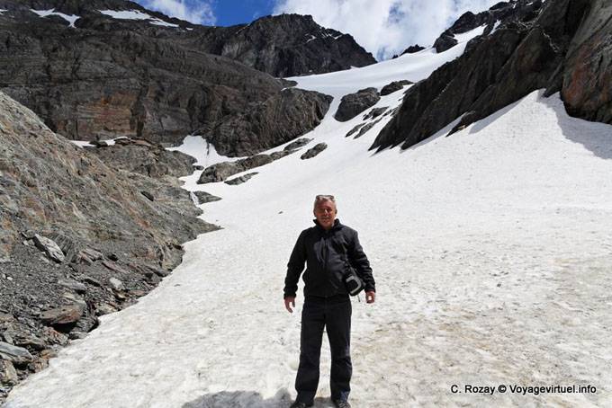 Pies en el Glaciar Martial, Ushuaia - Argentina