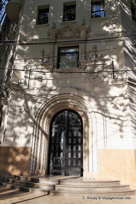 Façade de style, La Mercantil Andina, Mendoza Plaza San Martin - Argentina