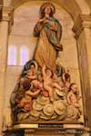 Estatua de la Virgen del Carmen de Cuyo, la Basílica de San Francisco, Mendoza, Argentina.