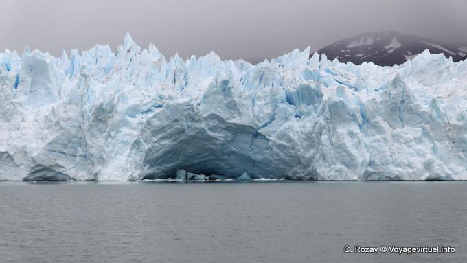 Gruta de hielo, Glaciar Perito Moreno, El Calafate - Argentina