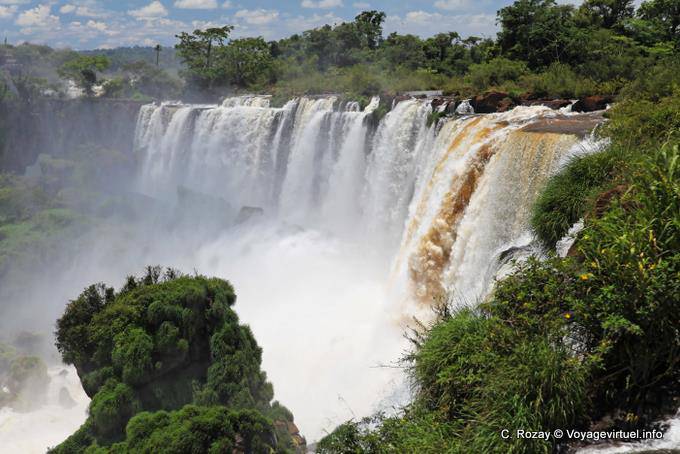 Panorama de las cataratas de Adán y Eva, Cataratas del Iguazú - Argentina