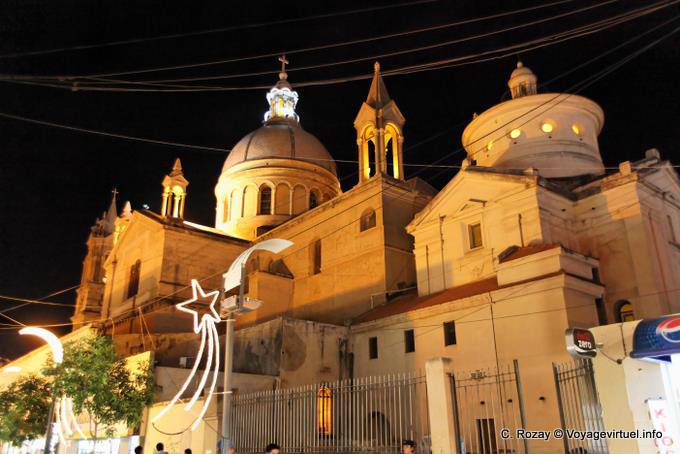 Catedral Basílica de opinión de la noche de San Nicolás, La Rioja - Argentina