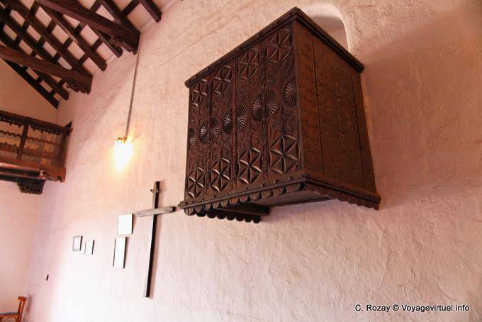 Púlpito de madera tallada, Iglesia Señora del Rosario, Hualfín - Argentina