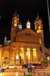Fachada de la Catedral Basílica de San Nicolás y La Rioja, Argentina.