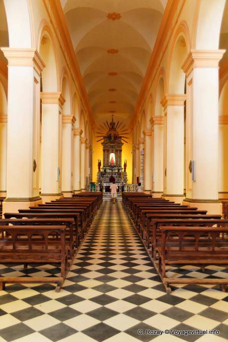 Nef, Cafayate Catedral Nuestra Señora del Rosario - Argentina