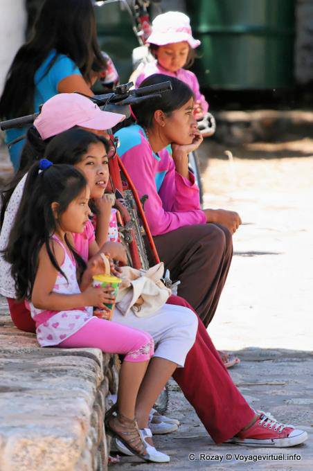 Gamines espera, Molinos, Ruta 40 - Argentina