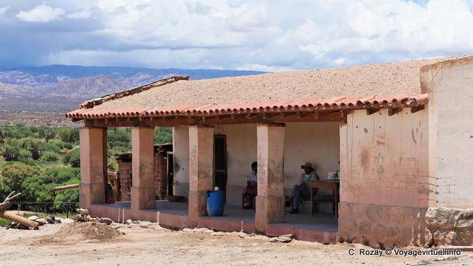 Vivienda tradicional, Ruta 40 entre Seclantás y Cachi - Argentina