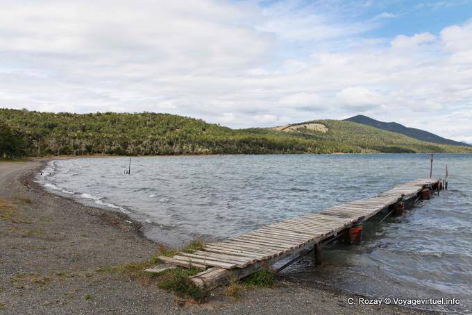 Puente de madera, Ushuaia Lago Yehuin - Argentina