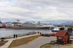 Liner en el puerto, Ushuaia, Argentina.