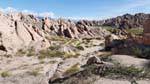 Rocas examinaron la Quebrada de las Flechas Valles Calchaquíes, Ruta 40, Argentina.