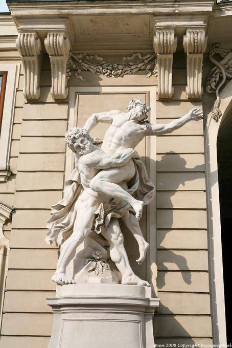 Hofburg Spanische Reitschule, Estatua de Hércules - Viena - Austria