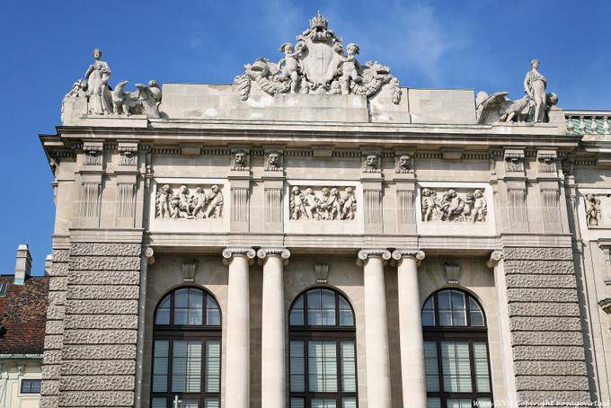 Neueburg Museo Vólkerkunde - Viena - Austria